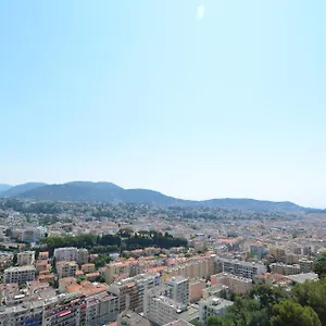 Vue Panoramique Avec Piscine Pour 6 Personnes à Quartier Pessicart Appartement