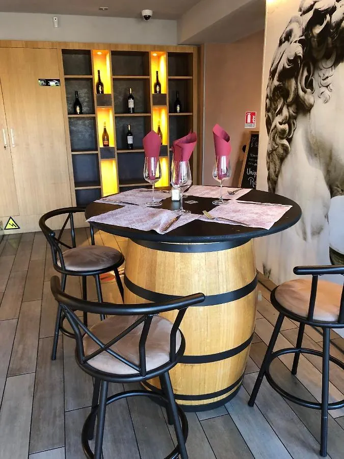 Hotel Ibis Budget Nice Palais Nikaia 2*,  Francia